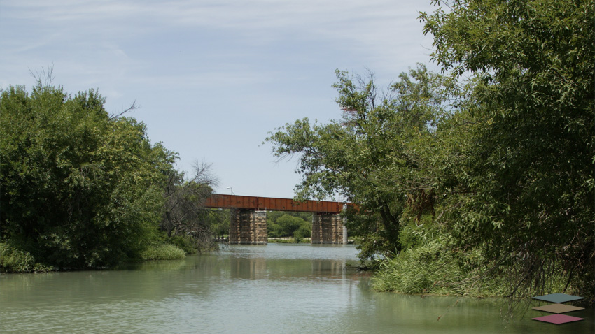 Sabinas, Coahuila,  no se concibe sin el puente “anaranjado”