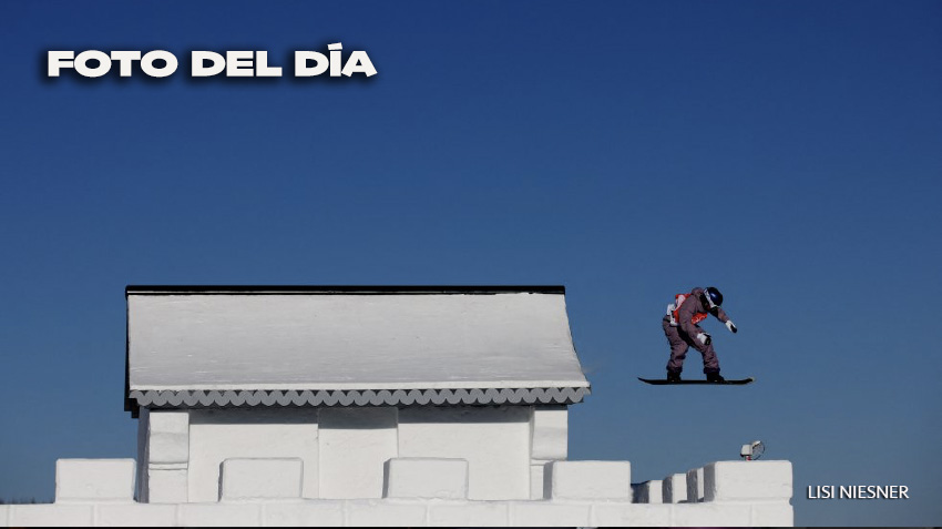 Un deportista asiste a un entrenamiento en el Genting Snow Park, Zhangjiakou (China) Juegos Olímpicos.