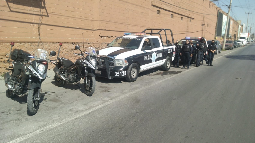 <strong>Policía de Torreón realiza operativo de presencia y recorrido de vigilancia en el mercado Abastos</strong>