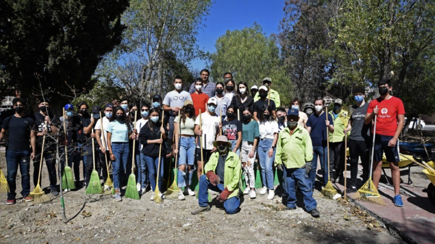 <strong>Cooperan estudiantes con actividades de medio ambiente</strong>