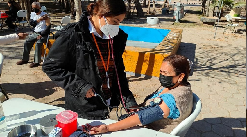 <strong>Llevan Brigada de Salud a la colonia Loma Real</strong>