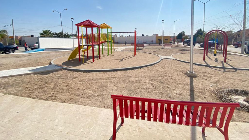 <strong>Avanzan trabajos en plazas públicas de Torreón</strong>