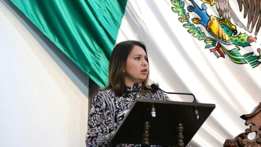 Mayra Valdés denuncia al alcalde de Abasolo