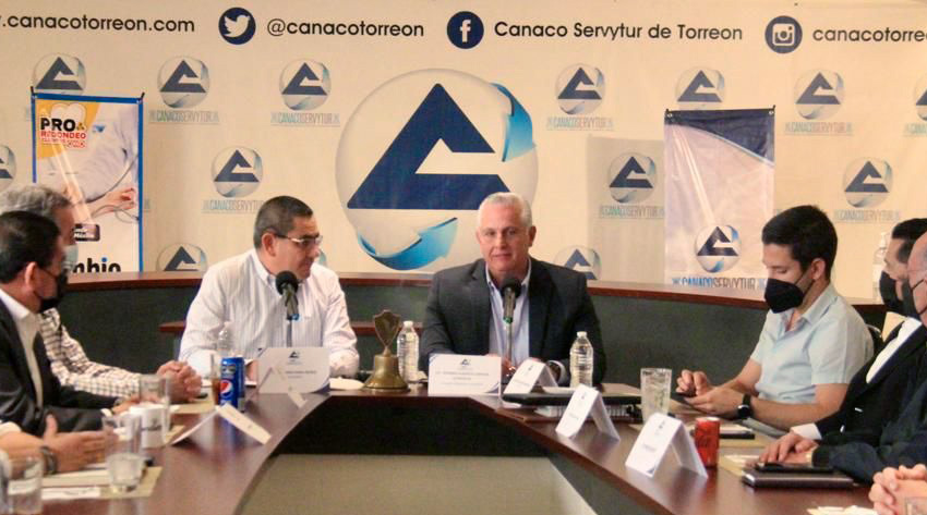 <strong>Alcalde de Torreón se reúne con integrantes de la CANACO</strong>