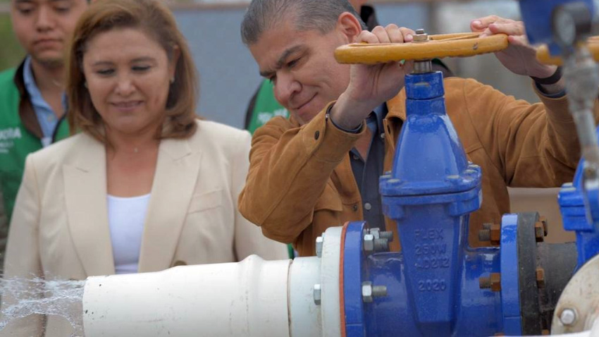 <strong><em>Entrega gobernador Miguel Riquelme obras de agua potable en Sabinas</em></strong><em>.</em>