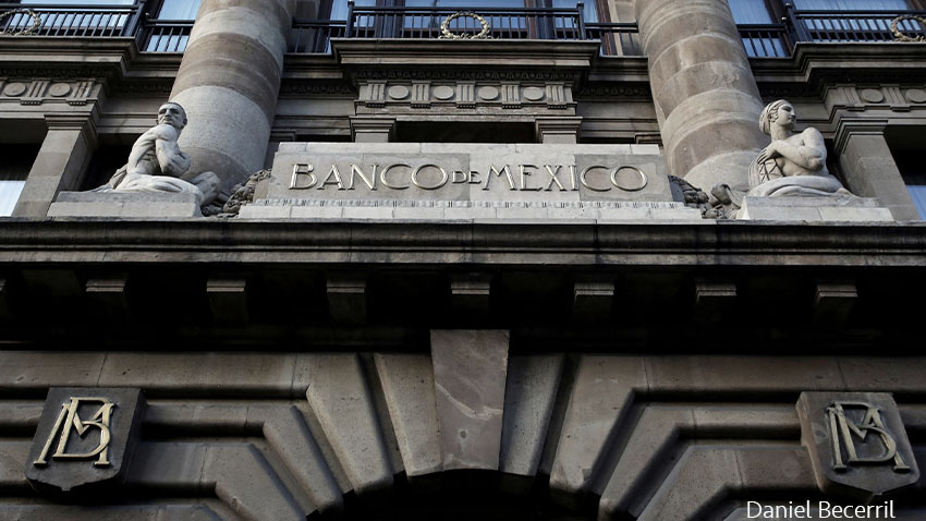 Banco de México sube tasa de interés al 7% contra la inflación desbocada