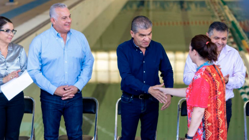 <strong>El gobernador Riquelme reitera en Torreón su compromiso con el deporte</strong>