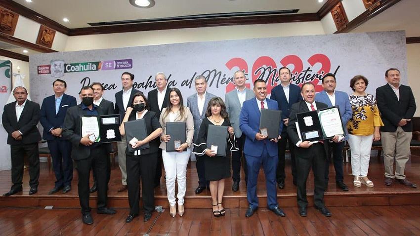 Ustedes son el artífice de la realidad de Coahuila, gobernador a maestros