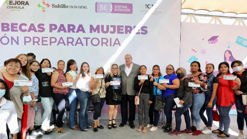 <strong>Refrenda Chema Fraustro apoyo a las mujeres en Saltillo</strong>