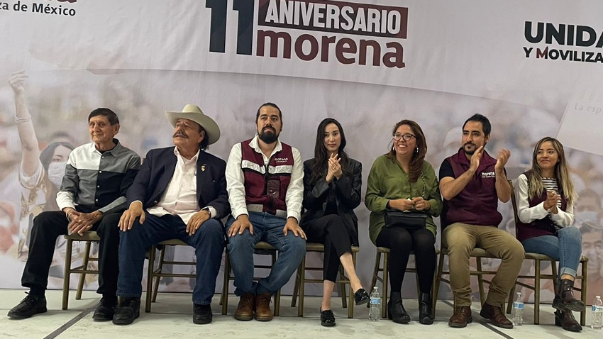 Asiste Lizbeth Ogazon al 11 aniversario de Morena