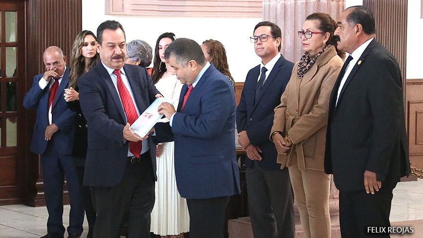 <strong>Recibe el Congreso de Coahuila el 5° Informe del gobernador</strong>