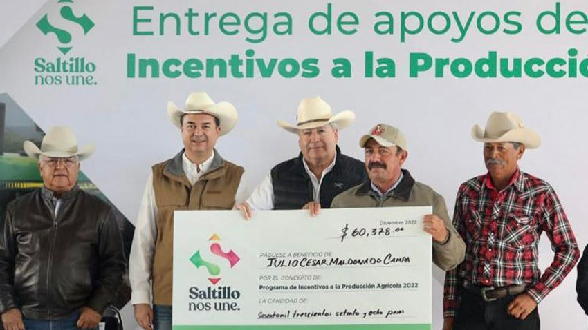 <strong>Entrega Chema Fraustro apoyos rurales a 2 mil 500 productores</strong>