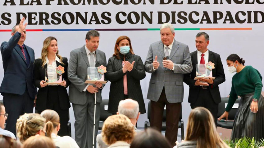 <strong>Premia Chema Fraustro lucha por la inclusión de personas con discapacidad</strong>