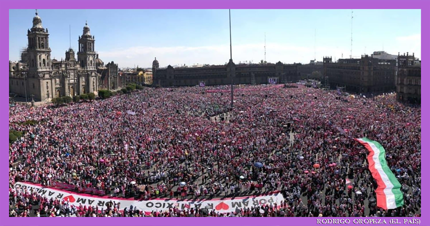 Vista panorámica del Zócalo de la CDMX durante la concentración en favor del INE el día 26 de febrero de 2023. No es no, le dicen al presidente.