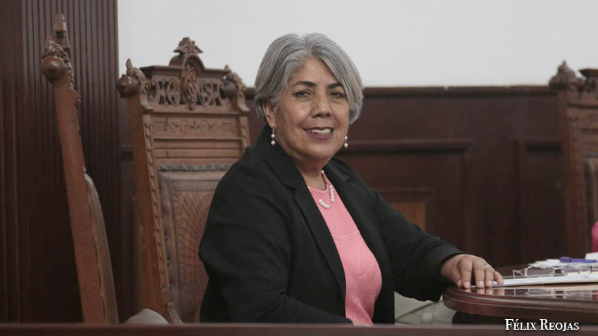 “Universidades de Coahuila deben contratar intérpretes de lenguaje de señas” diputada Teresa Meraz.