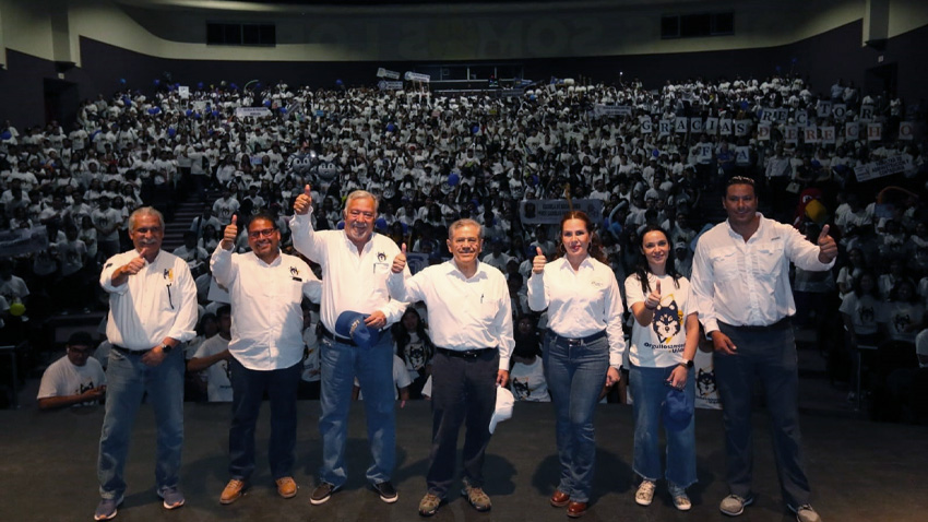 Desfilan y Dan la Bienvenida a los Nuevos Lobos de la UAdeC Unidad Norte