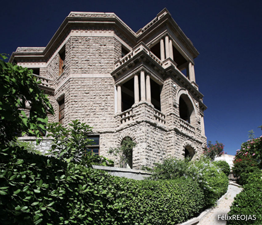 Restauración Integral De La Casa Del Cerro En Torreón