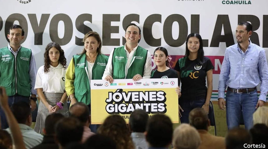 Coahuila entrega más de 200 mdp en apoyos escolares para el impulso educativo