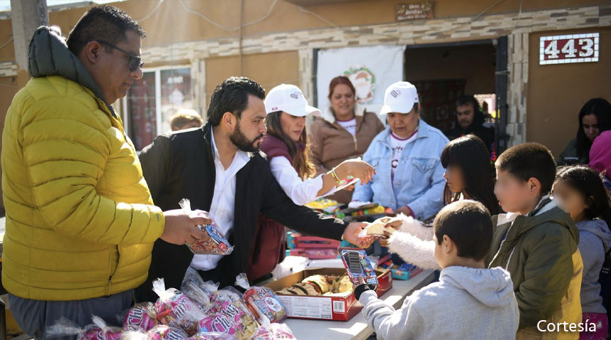 Cecy Guadiana celebra Día de Reyes con familias de Saltillo