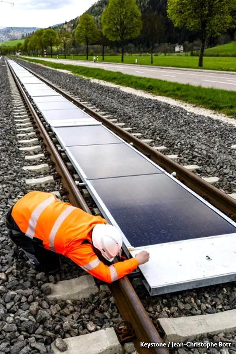 Suiza convierte las vías del tren en plantas de energía solar 