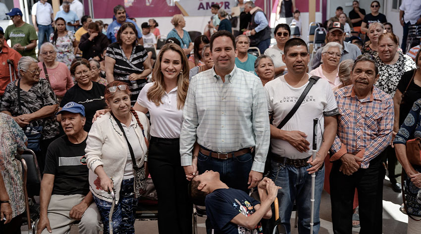 Entregan Javier y Luly aparatos ortopédicos a quien más lo necesita