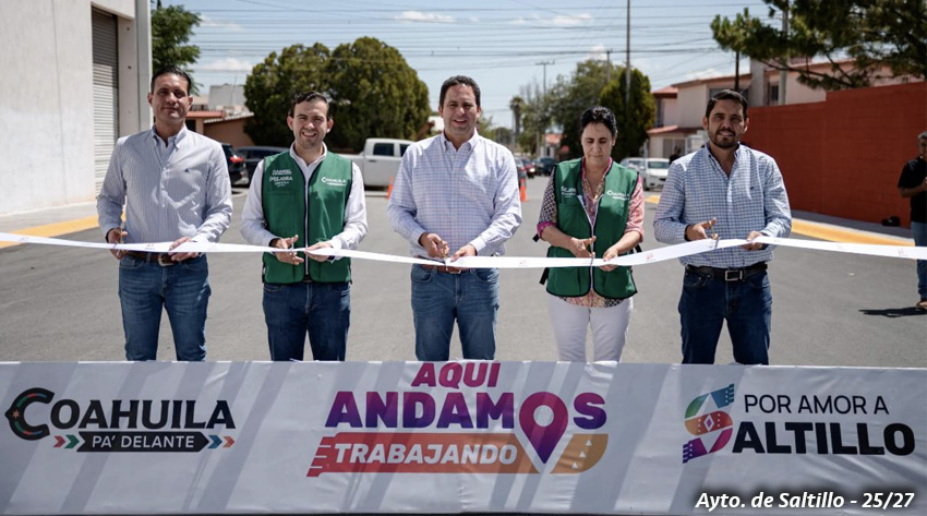 Cumple Javier Díaz con vecinos de Miravalle al entregar calle pavimentada