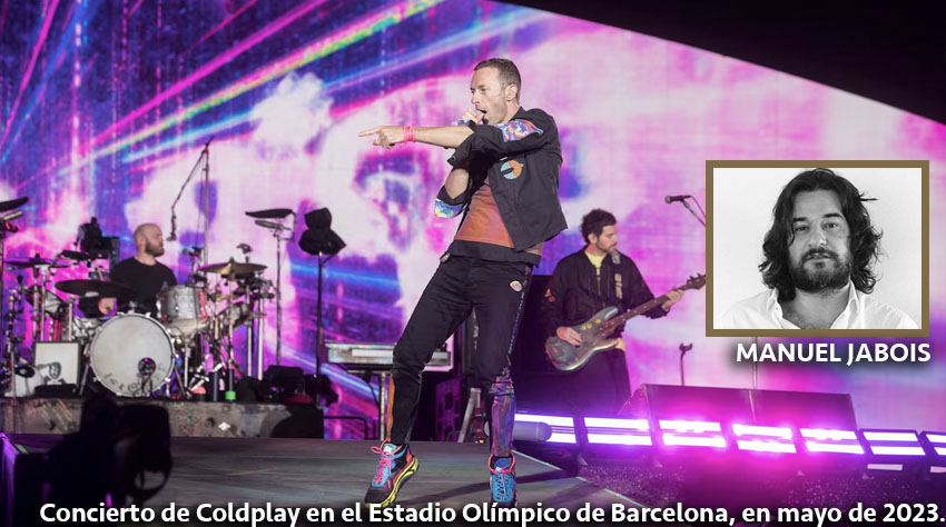 La Intrusiva «Kiss Cam» de Coldplay: ¿Diversión o Vigilancia? Una Reflexión de Manuel Jabois