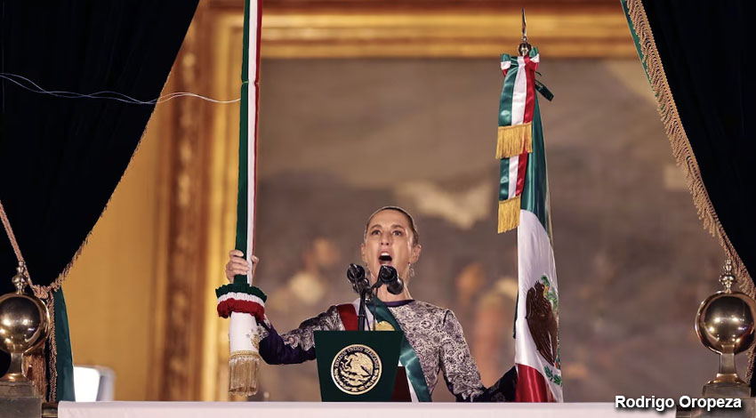 Claudia Sheinbaum encabeza el Grito de Independencia, la primera mujer en la historia de México.