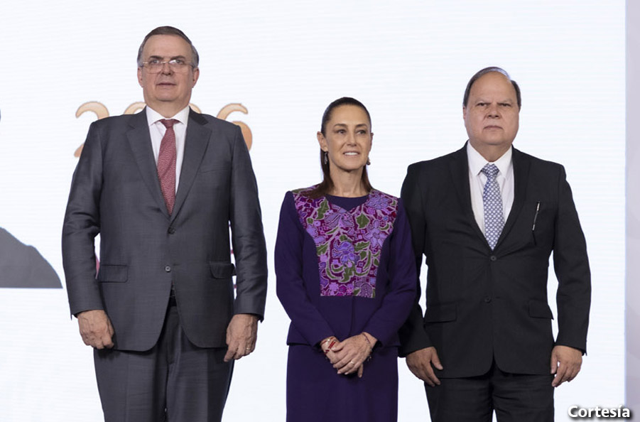 Gobierno de México anuncia inversión de mil millones de dólares de Flex