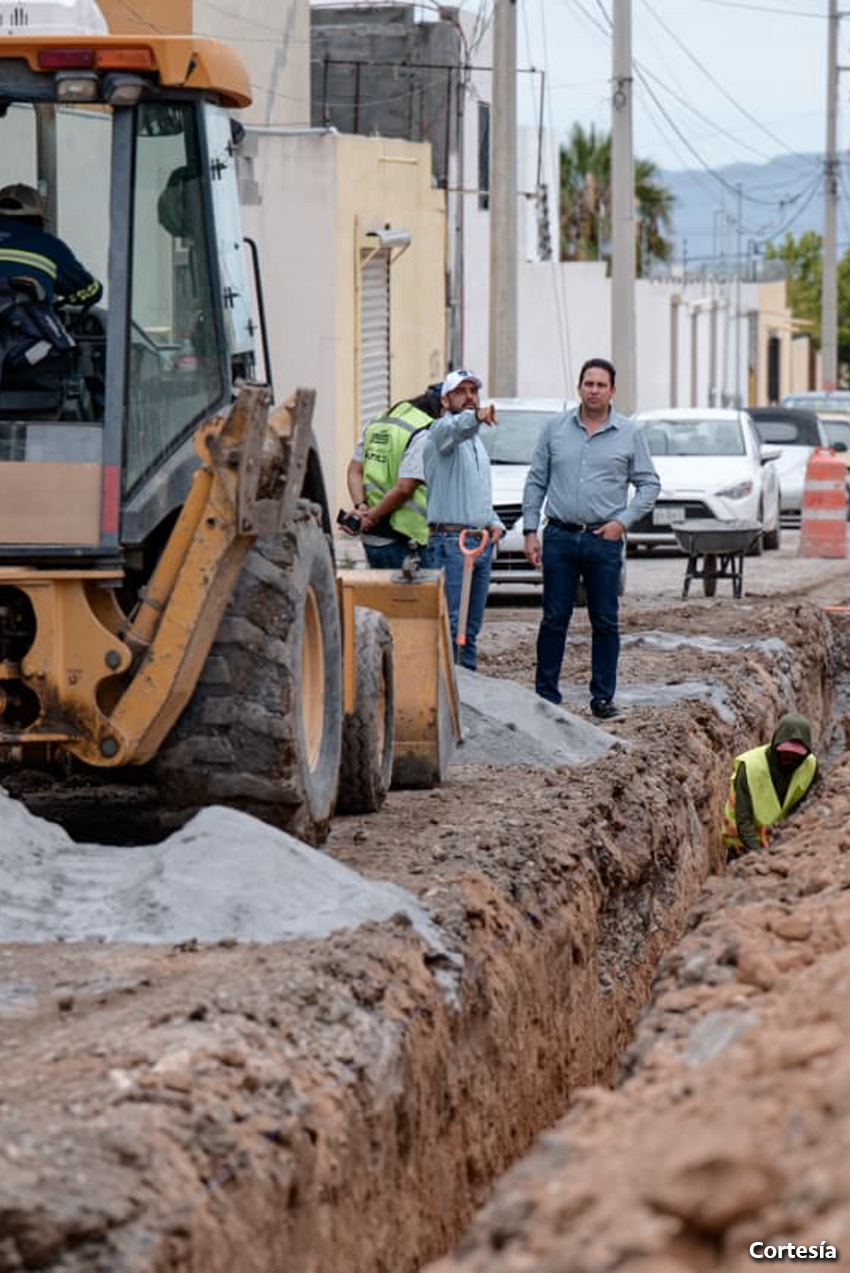 Supervisan pavimentación de calles en Ampliación Postal Cerritos