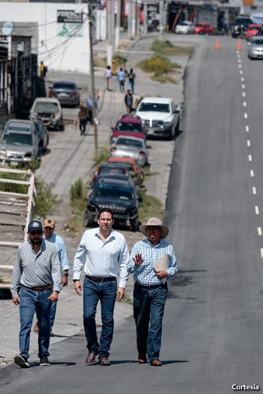 Supervisa Javier Díaz recarpeteo en prolongación Otilio González