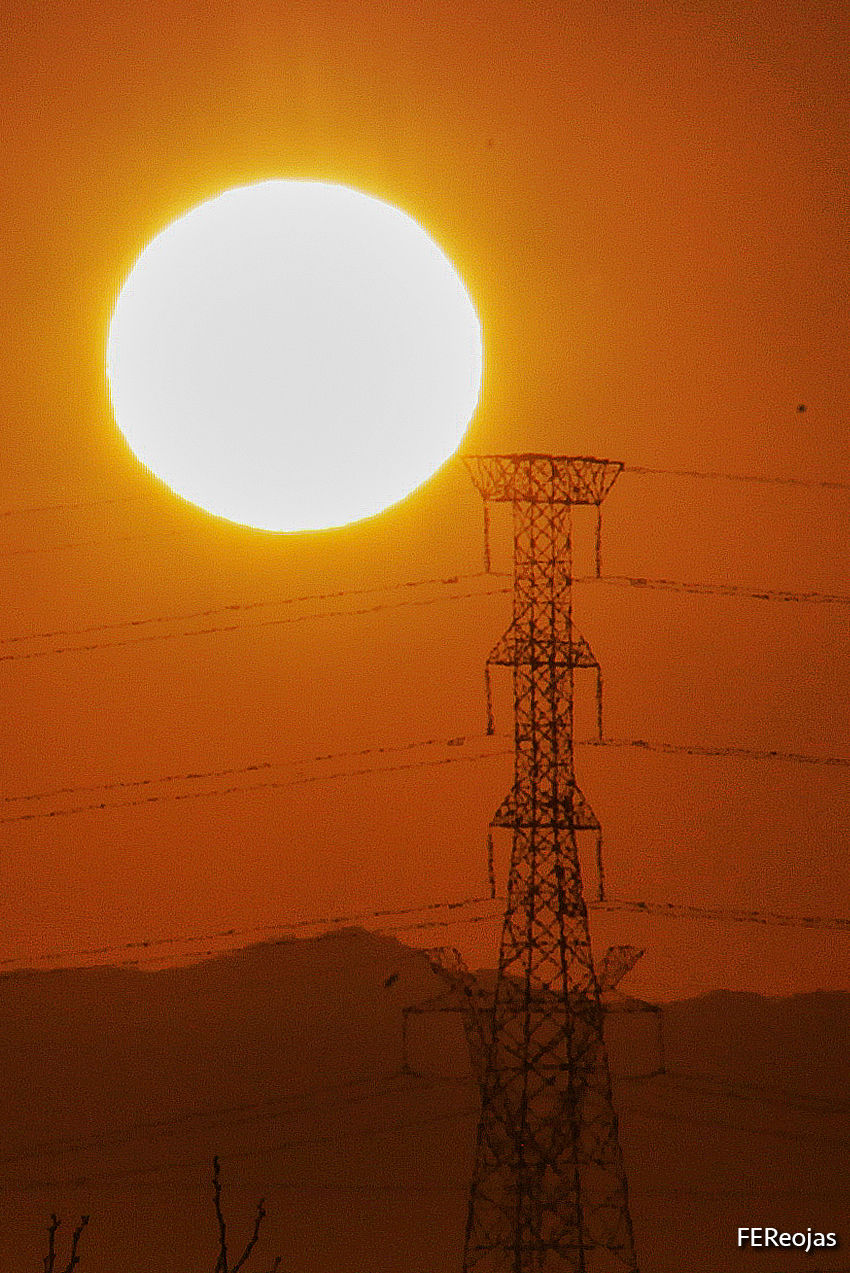 Inversión Verde: El Regreso de los Proyectos Eléctricos Mixtos