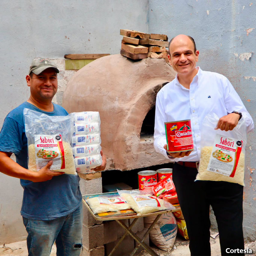Jericó Abramo apoya a emprendedor local en Saltillo