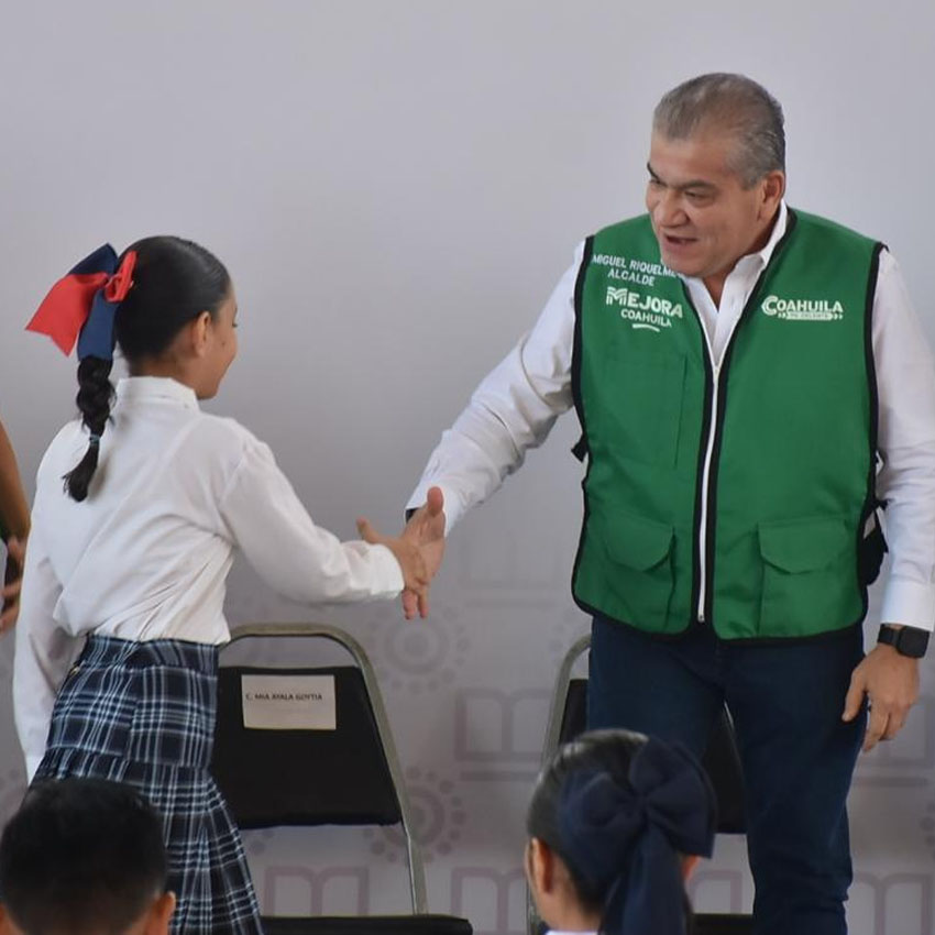 Inician ciclo escolar 2026-2027 en escuelas de Torreón