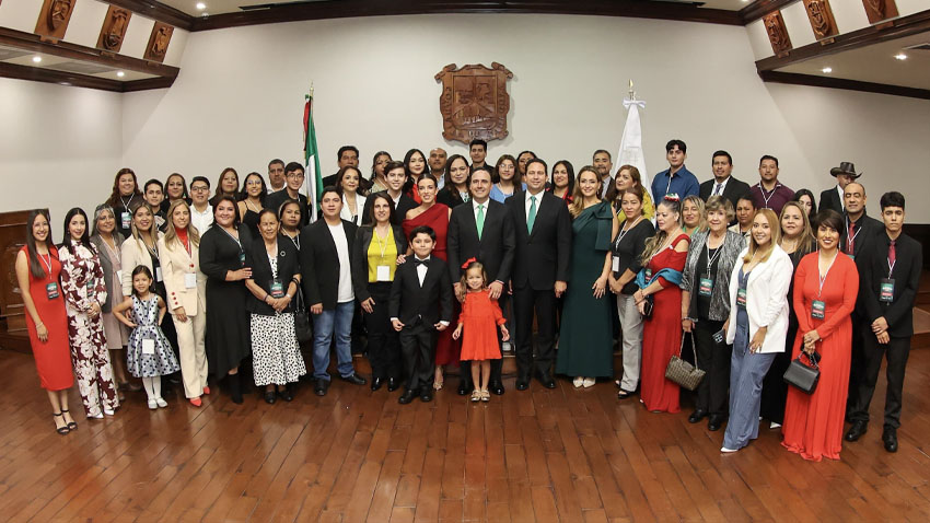Invita Manolo al Grito de Independencia