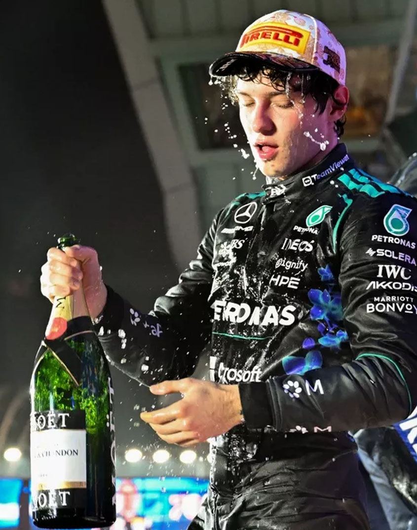 ¿Cuánto tarda producir un traje de F1 especial?