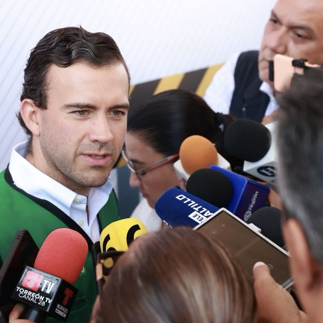 Gabriel Elizondo reporta 32 propuestas en el Senado